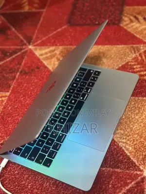 Apple MacBook Pro 2017 Mid-Range Laptop