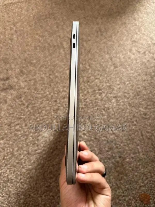 MacBook Pro 2017 Touch Bar 13.3-inch Laptop