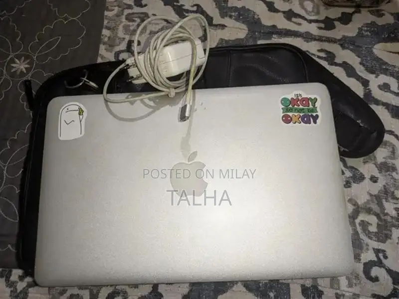 MacBook Air Mid 2013 - Core i5, 4GB RAM, 256GB SSD