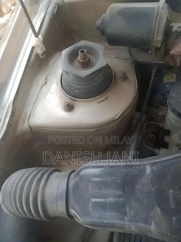 Two-Door Car with Air Conditioning and Suspension