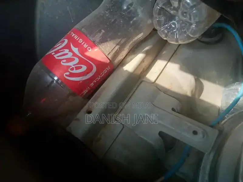 Two-Door Car with Air Conditioning and Suspension