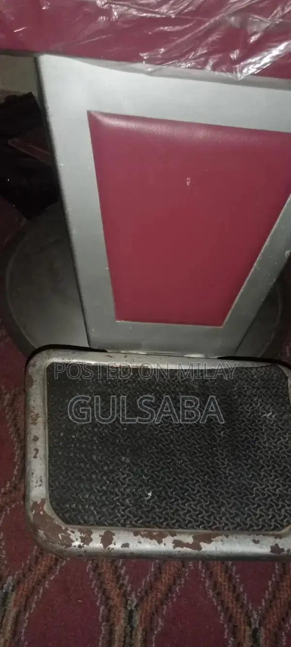 Barely Used Comfortable Chair in Excellent Condition