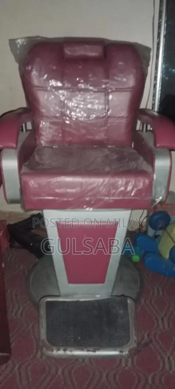 Barely Used Comfortable Chair in Excellent Condition