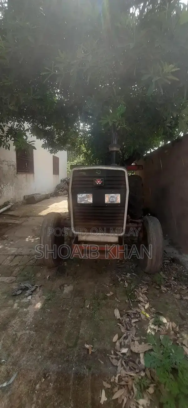 Massey 240 Vintage Tractor Engine - Classic British Agricultural Machi
