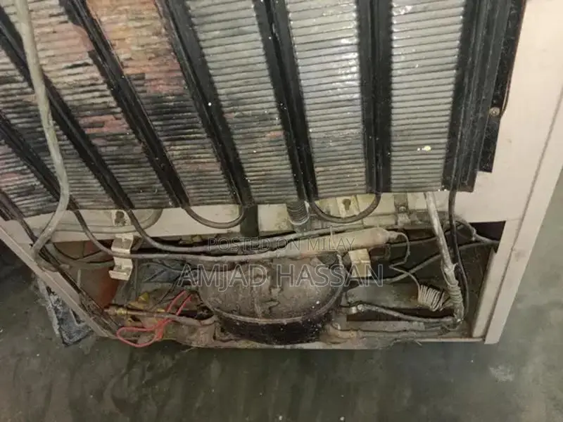 Dawlance Medium-Size Refrigerator - Reliable Home Appliance