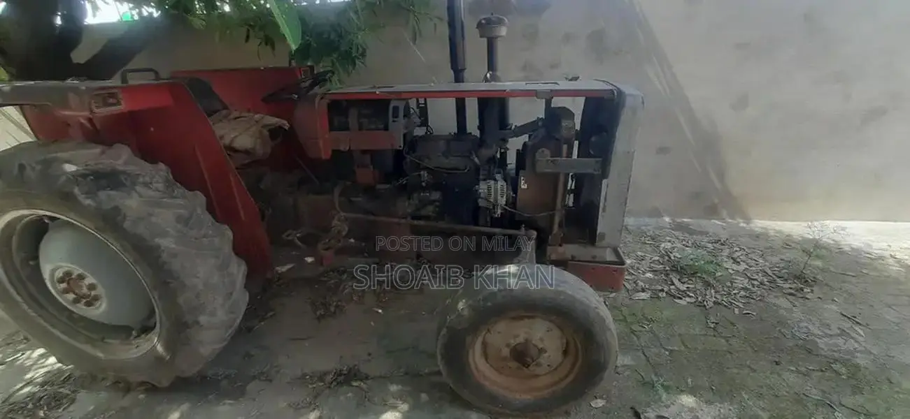 Massey 240 Vintage Tractor Engine - Classic British Agricultural Machi