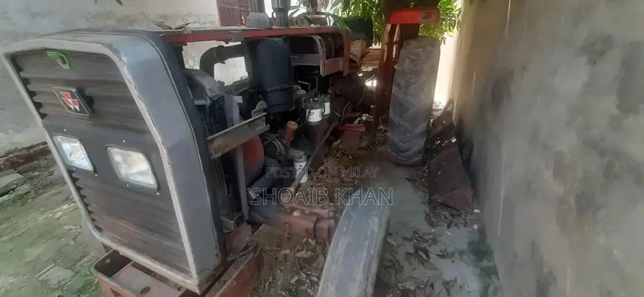 Massey 240 Vintage Tractor Engine - Classic British Agricultural Machi