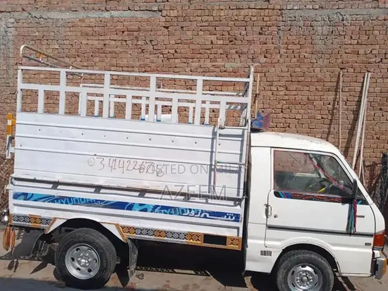 Mazda 2200 Compact Vehicle - Reliable Transportation with Good Tire Co