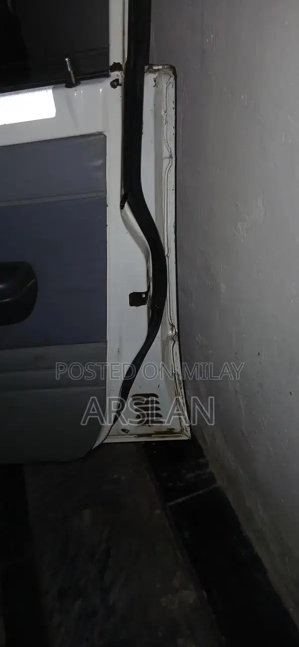 Mehran VX 2005 Lightweight Sedan - Petrol Hatchback