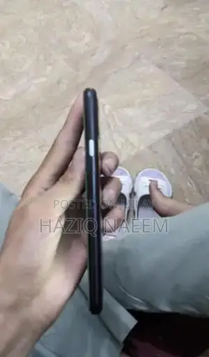 Pixel 5 Smartphone with Memory Impairment