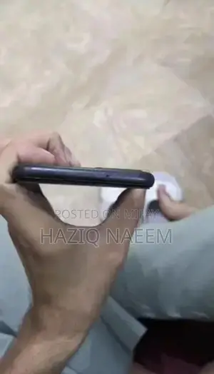 Pixel 5 Smartphone with Memory Impairment