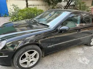 Photo - Mercedes C180 Avantgarde Sedan - Imported 2003 Model