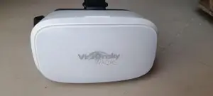 Photo - Universal Mobile VR Headset Compatible with Smartphones