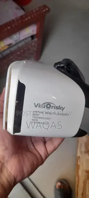 Universal Mobile VR Headset Compatible with Smartphones