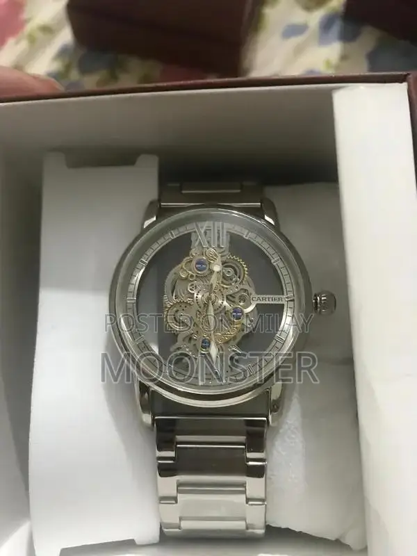 Classic Men's Wristwatches - Stylish Analog Timepieces for Everyday We