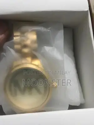 Classic Men's Wristwatches - Stylish Analog Timepieces for Everyday We