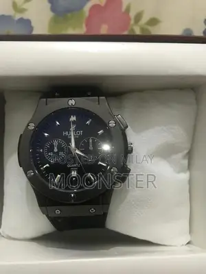 Classic Men's Wristwatches - Stylish Analog Timepieces for Everyday We