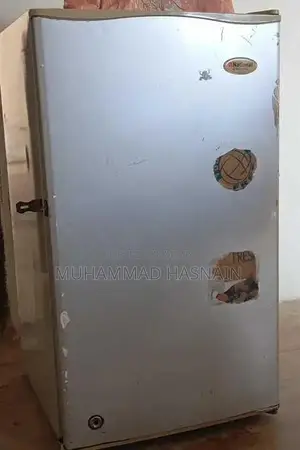Photo - 1-Door Mini Refrigerator for Small Spaces