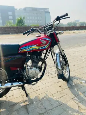 Honda CG 125 Motorcycle - Classic Commuter Bike