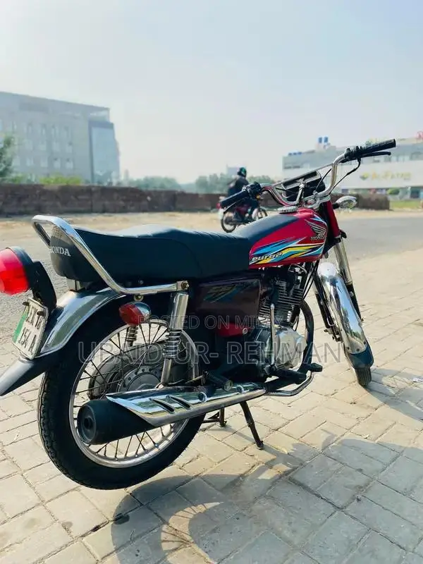 Honda CG 125 Motorcycle - Classic Commuter Bike