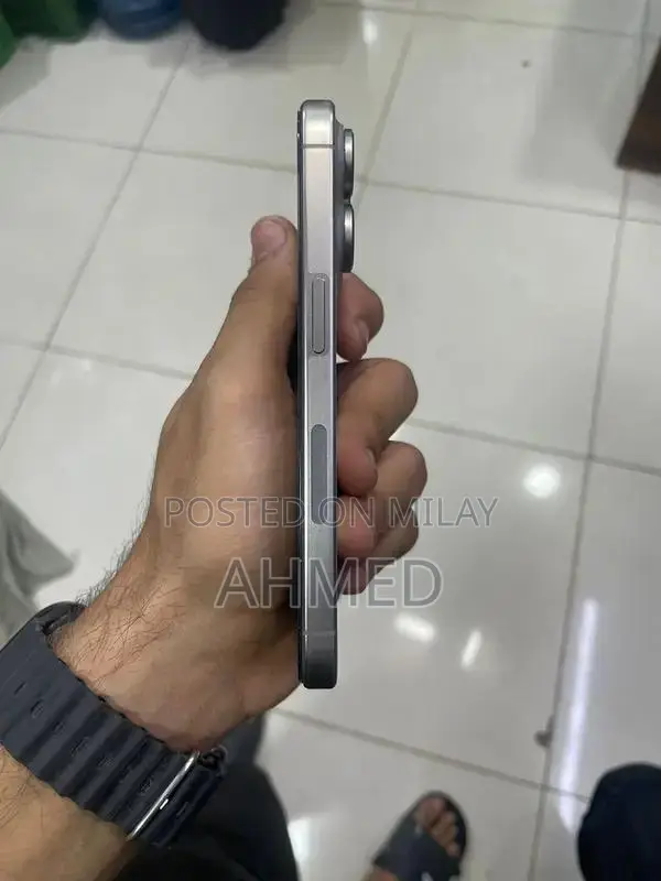 Apple iPhone 15 Pro Smartphone - JV Edition 128GB