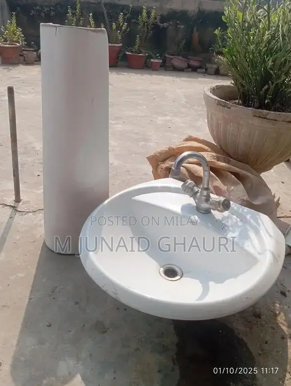 Ceramic Wash Basin with Pedestal and Tap