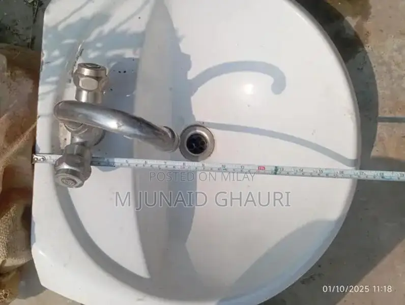 Ceramic Wash Basin with Pedestal and Tap