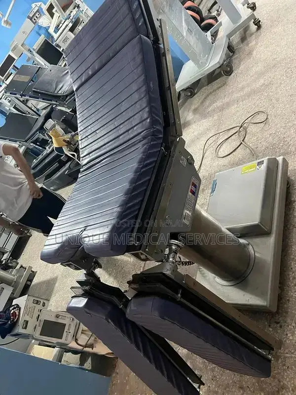 Mizoo High-Quality Surgical Operation Table for Hospital & Clinical Us