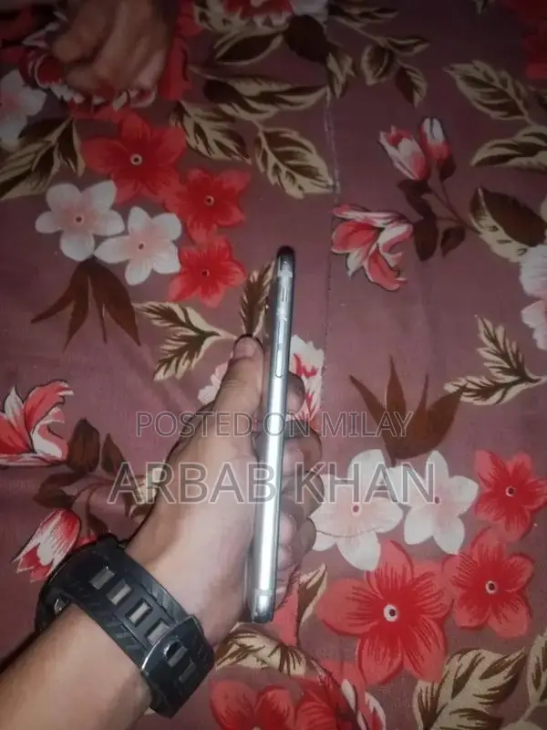 Used iPhone with Good Condition and Battery Health