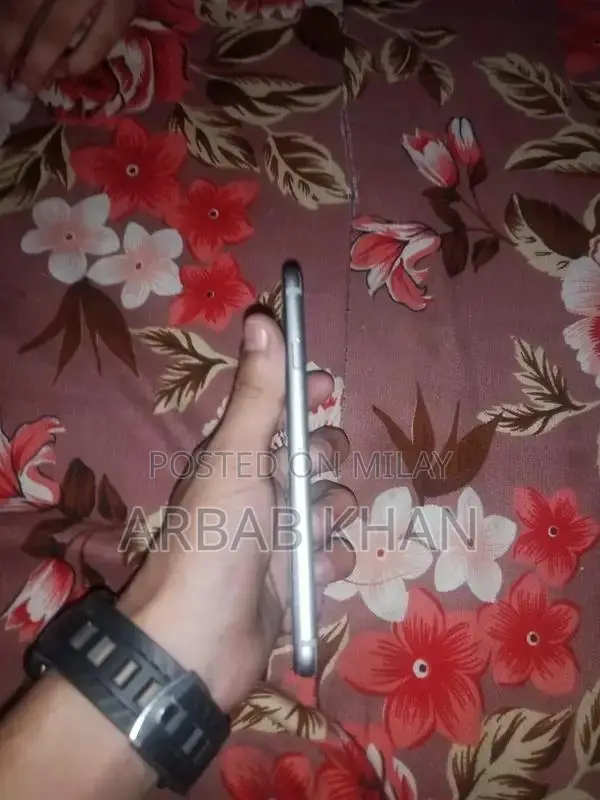 Used iPhone with Good Condition and Battery Health