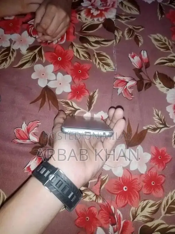 Used iPhone with Good Condition and Battery Health