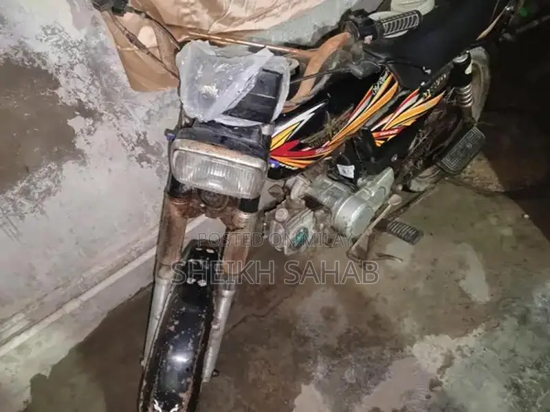 Tecno Spark Mobile Phone and Union Star Bicycle Set