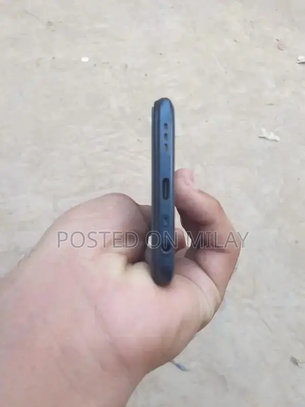 Fully Functional Mobile Device with Original Accessories