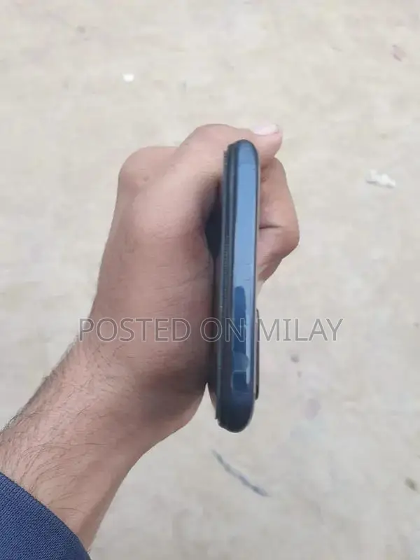 Fully Functional Mobile Device with Original Accessories