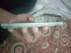 Compact Mobile Phone with Basic Features