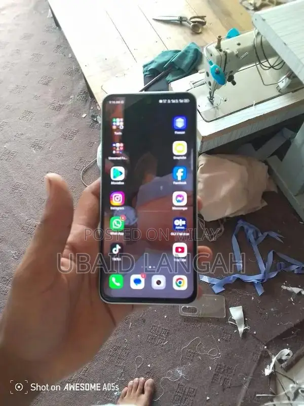 Samsung S25 Smartphone 128GB Storage Excellent Condition