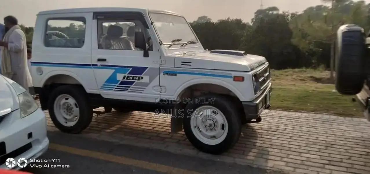 1987 Classic White and Purple Car with Perfect Engine