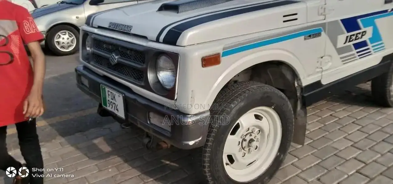1987 Classic White and Purple Car with Perfect Engine