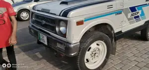 1987 Classic White and Purple Car with Perfect Engine