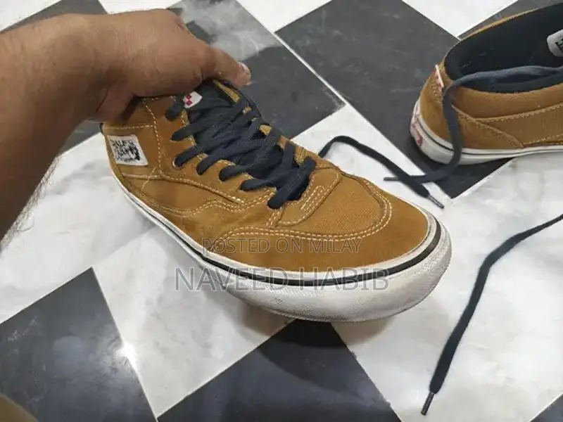 Men's Black Leather Imported Boots - Size 9 Near-Mint Condition