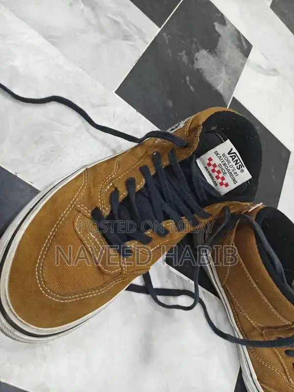 Men's Black Leather Imported Boots - Size 9 Near-Mint Condition