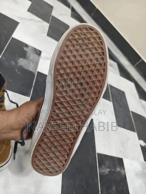 Men's Black Leather Imported Boots - Size 9 Near-Mint Condition