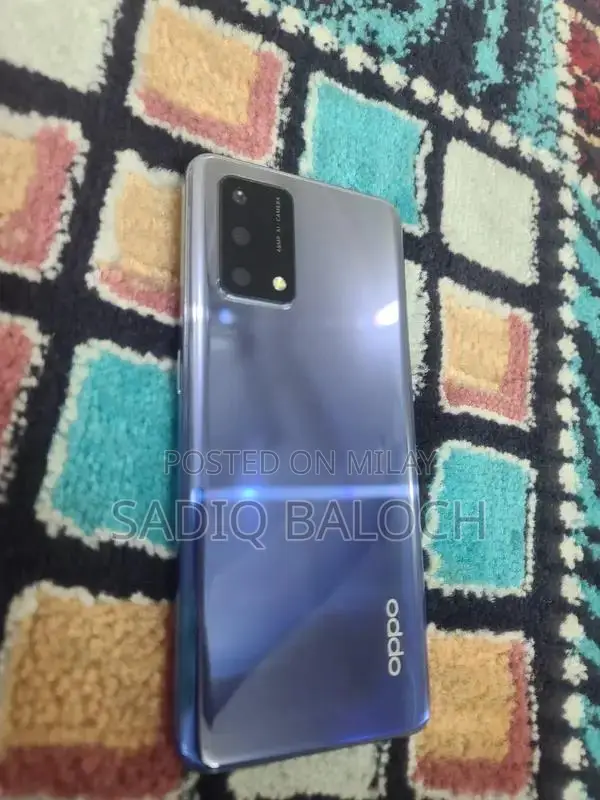 Compact Smartphone with 8GB RAM and 128GB Storage