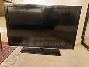 Photo - Samsung 40-inch Full HD LCD Television - Home Entertainment Display