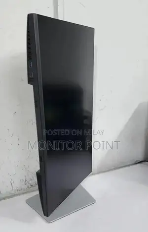 Dell 27-inch 2K QHD IPS Monitor with USB-C Hub