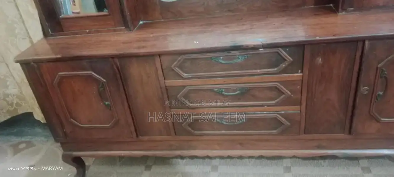 Solid Wood Dresser with Excellent Condition