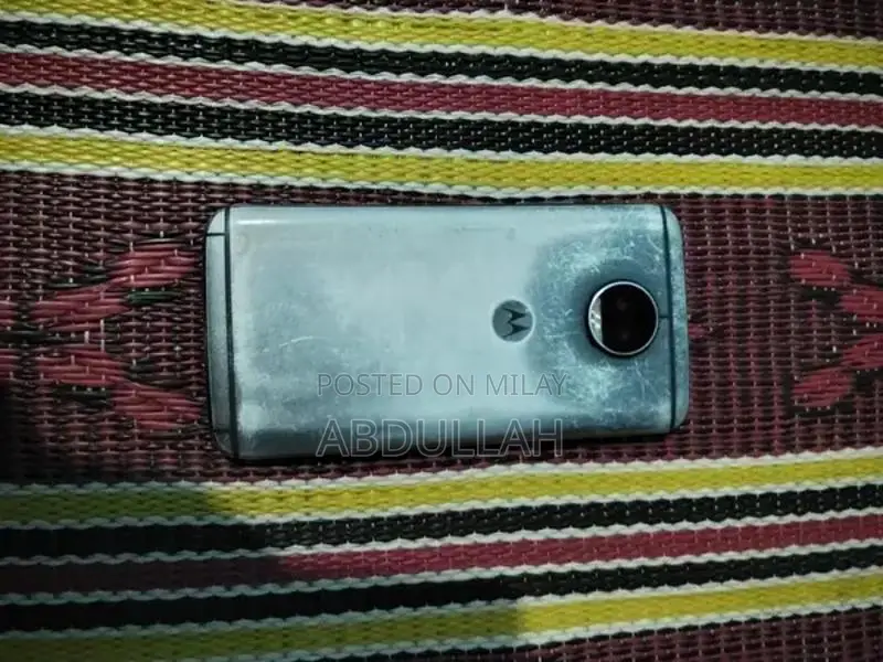 Motorola G5 Budget Smartphone with Quad-Core Processor