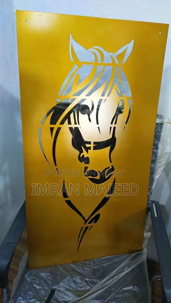 Versatile Hanging Cleaning Brush with Adjustable Size