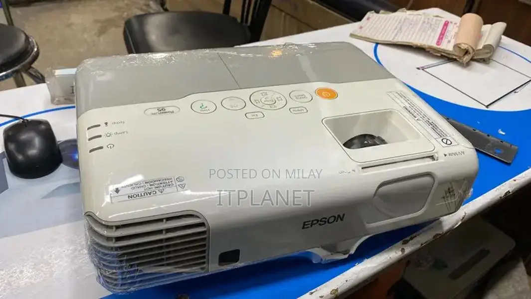 Multimedia Projector with Screen - New and Used Options