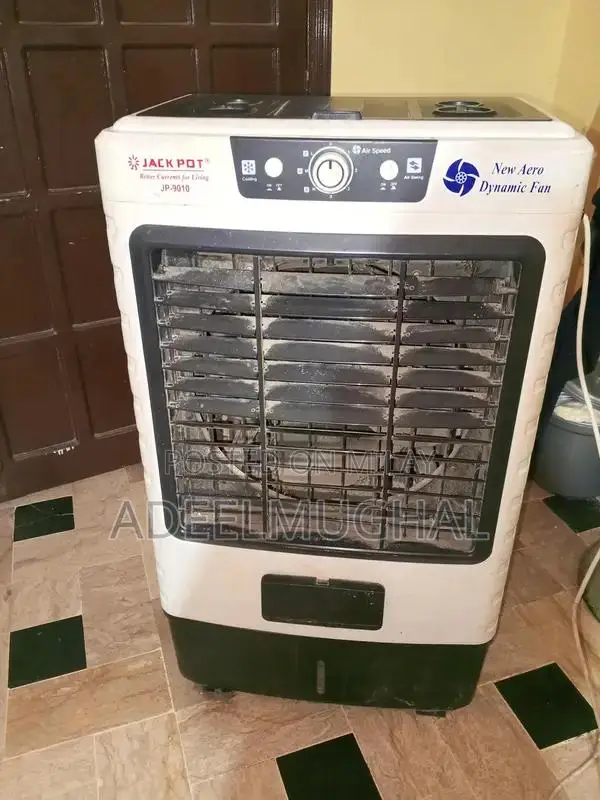 Compact Room Humidifier with Aroma Diffuser and LED Lights